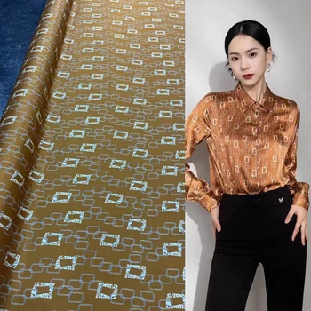  Классическая цепь цвета хаки Серия Шелковая ткань Цифровая печать Высококачественная классическая рубашка Одежда Текстиль Div Ткань Alibaba Express Тканый