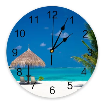 Пляж Пальмы Синее море Декоративные круглые настенные часы Арабские цифры Дизайн Нетикающие настенные часы Большие для спальни Ванная комната